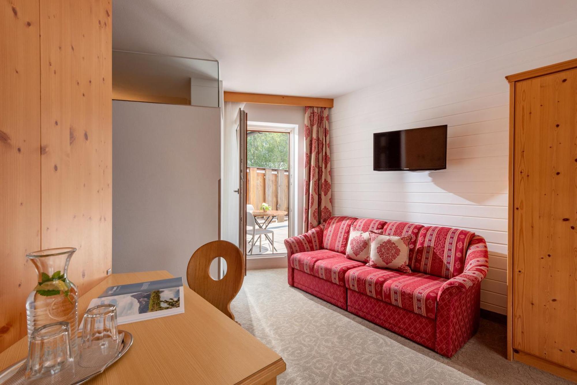 Hotel Tiroler Stuben Вергль Экстерьер фото